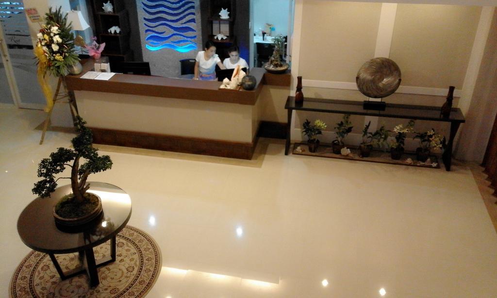 The Reef Hotel And Residences Olongapo Zewnętrze zdjęcie