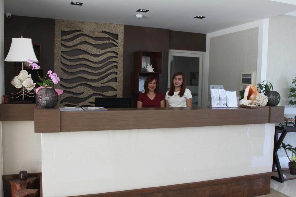 The Reef Hotel And Residences Olongapo Zewnętrze zdjęcie