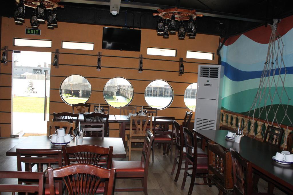 The Reef Hotel And Residences Olongapo Zewnętrze zdjęcie