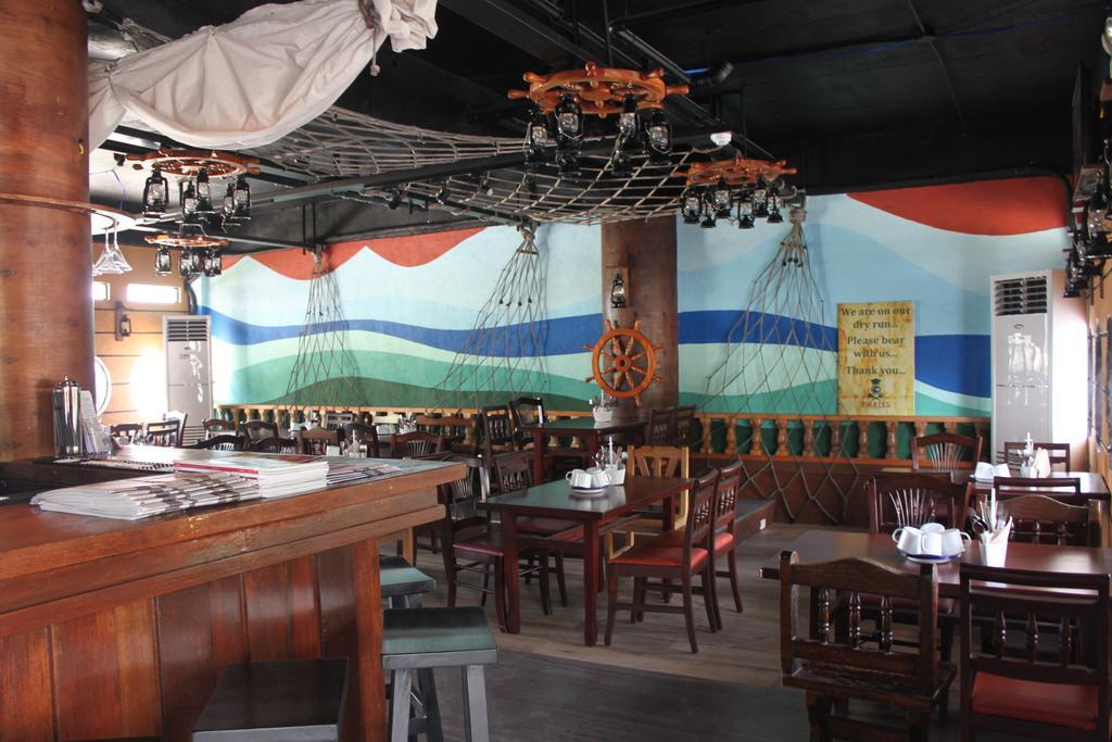 The Reef Hotel And Residences Olongapo Zewnętrze zdjęcie
