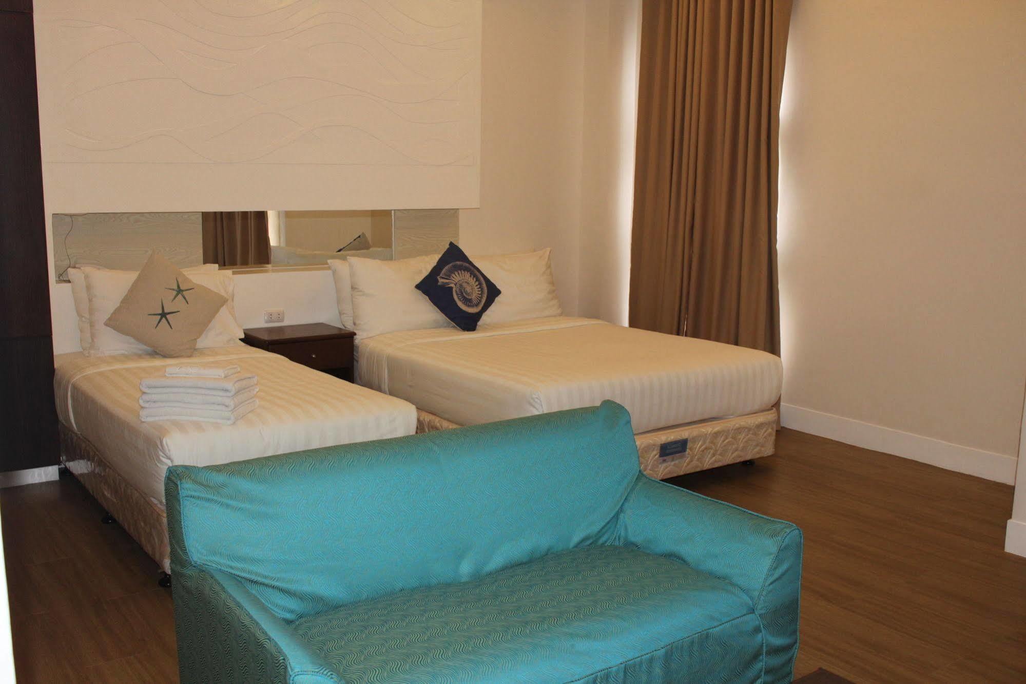 The Reef Hotel And Residences Olongapo Zewnętrze zdjęcie